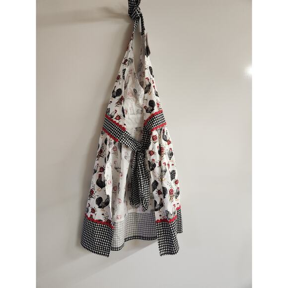 Cracker Barrel Rooster Hostess Red Black White  Designed Cooking Apron NWT - Picture 2 of 4